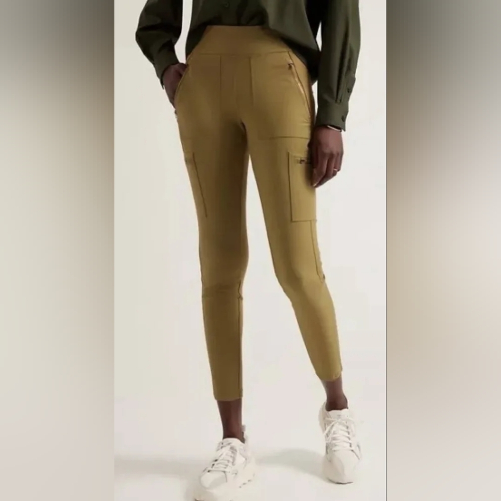 Athleta Headlands Hybrid Cargo Green 6 Tall